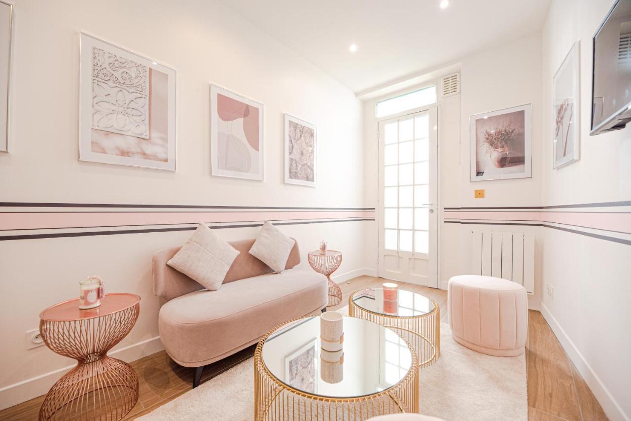 Beautiful Apartments In Le "Haut Marais" Parijs Buitenkant foto